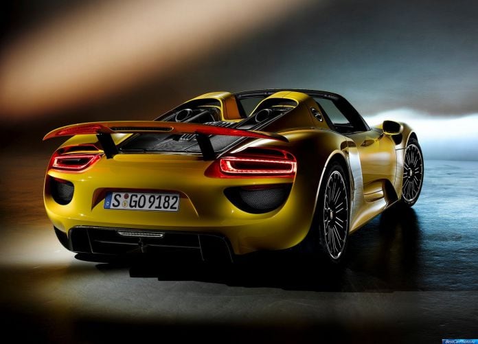 2015 Porsche 918 Spyder - фотография 23 из 69
