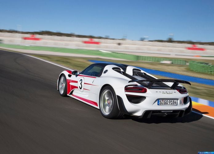 2015 Porsche 918 Spyder - фотография 28 из 69