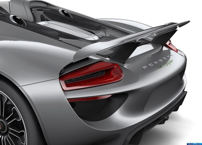 2015 Porsche 918 Spyder - фотография 42 из 69