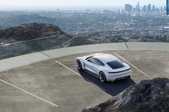 2015 Porsche Mission E - фотография 5 из 9