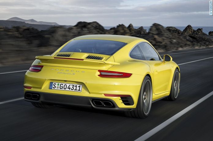 2016 Porsche 911 Turbo S - фотография 2 из 29