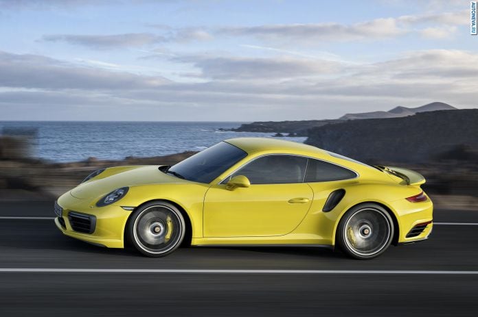 2016 Porsche 911 Turbo S - фотография 4 из 29