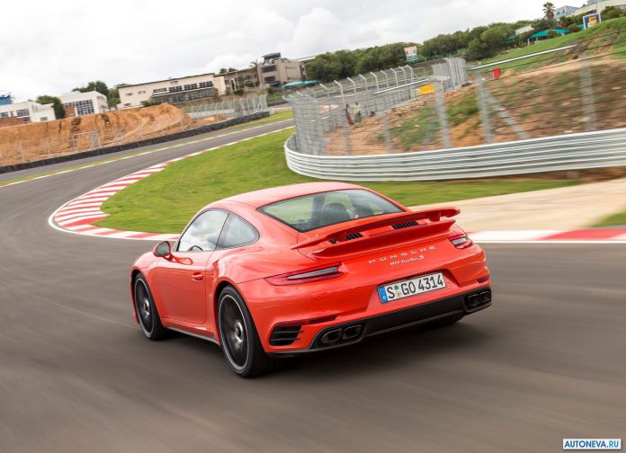 2016 Porsche 911 Turbo S - фотография 14 из 29
