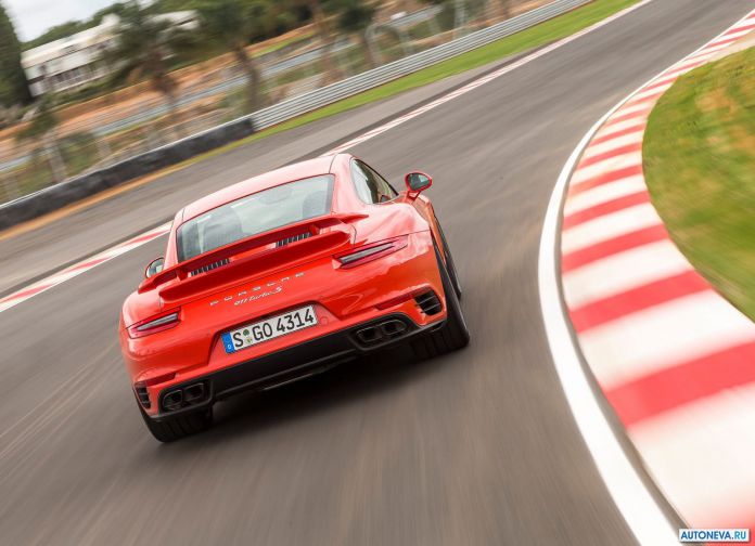 2016 Porsche 911 Turbo S - фотография 17 из 29
