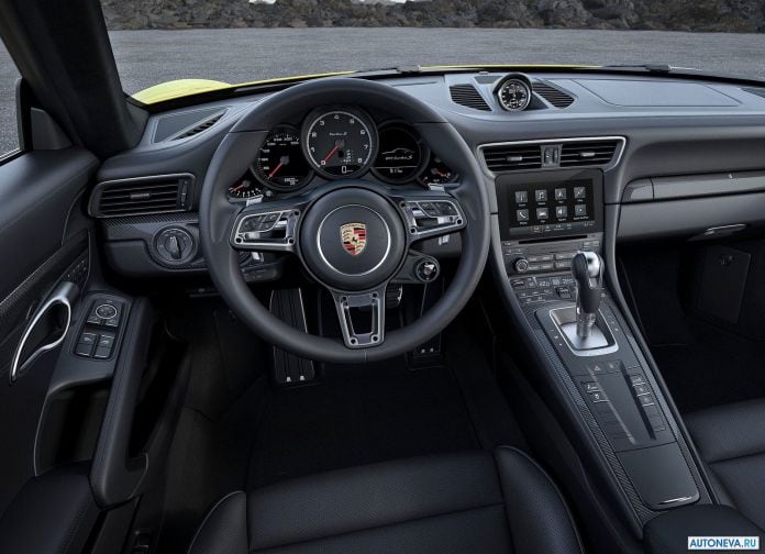 2016 Porsche 911 Turbo S - фотография 20 из 29