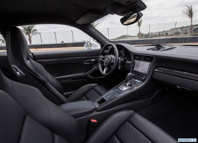 2016 Porsche 911 Turbo S - фотография 23 из 29