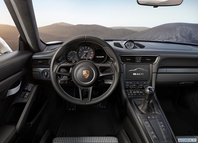 2017 Porsche 911 R - фотография 13 из 29