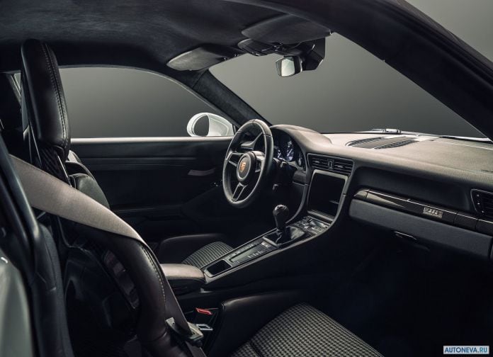 2017 Porsche 911 R - фотография 16 из 29