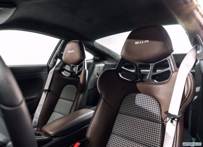 2017 Porsche 911 R - фотография 19 из 29