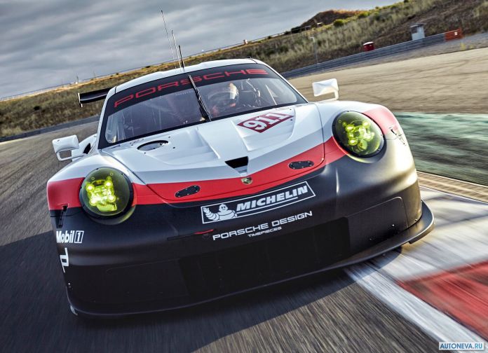 2017 Porsche 911 RSR - фотография 7 из 10