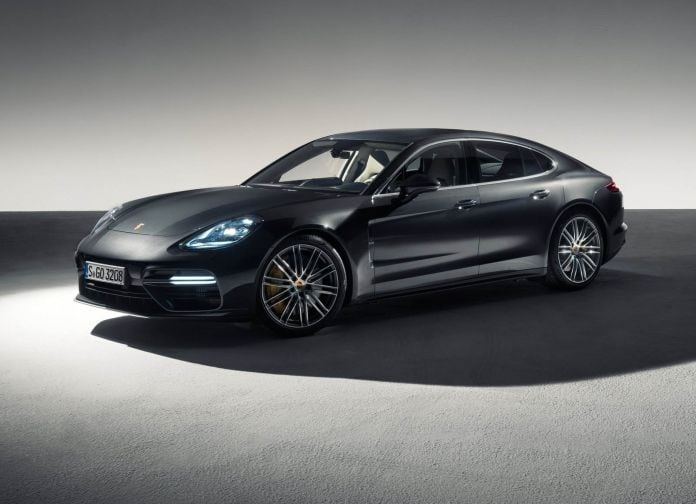 2017 Porsche Panamera - фотография 5 из 42