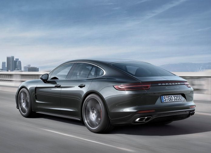 2017 Porsche Panamera - фотография 14 из 42