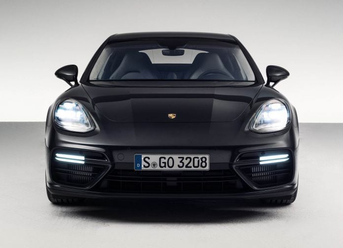 2017 Porsche Panamera - фотография 23 из 42
