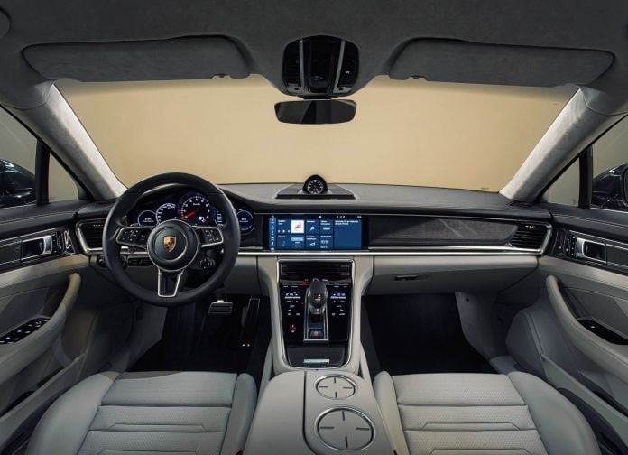 2017 Porsche Panamera - фотография 26 из 42