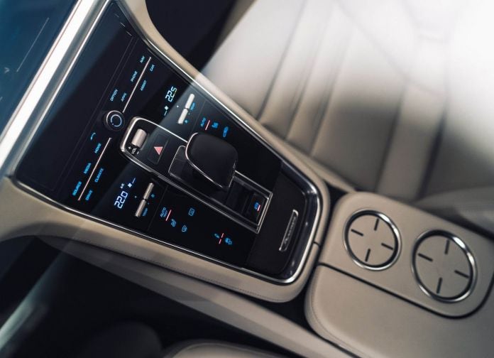 2017 Porsche Panamera - фотография 30 из 42