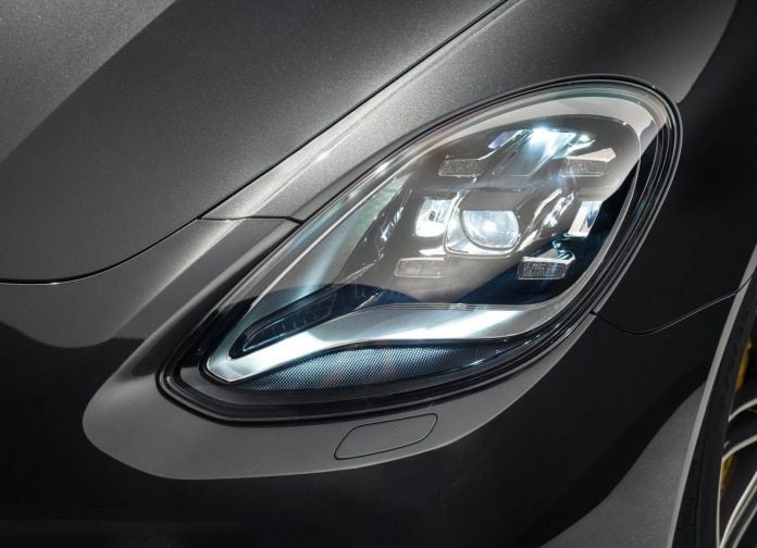 2017 Porsche Panamera - фотография 38 из 42