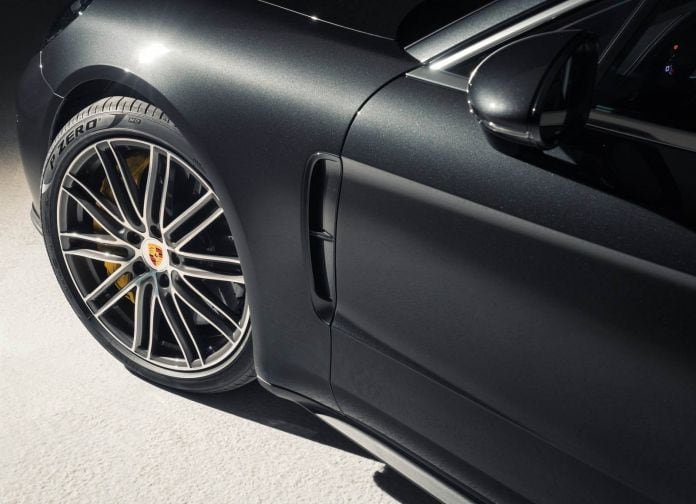 2017 Porsche Panamera - фотография 41 из 42