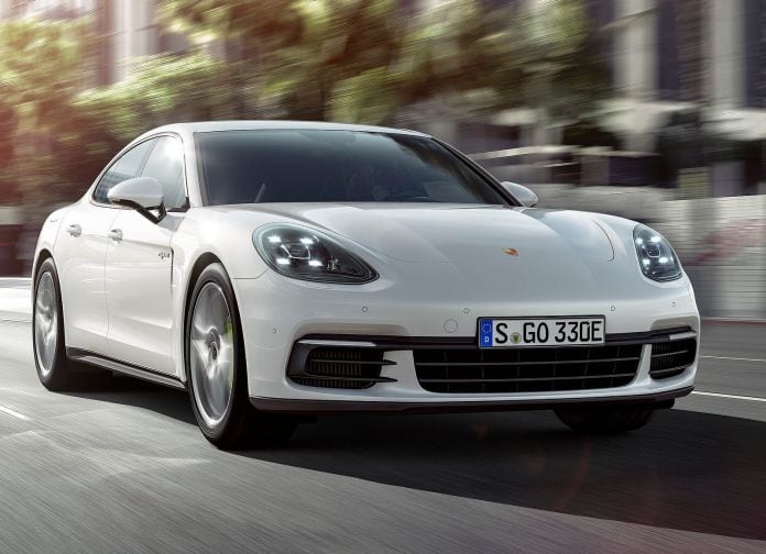 2017 Porsche Panamera 4E Hybrid - фотография 2 из 14