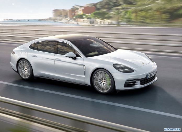 2017 Porsche Panamera Executive - фотография 2 из 28