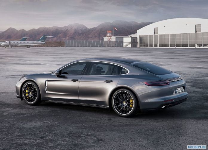 2017 Porsche Panamera Executive - фотография 8 из 28