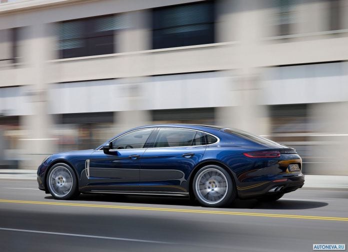 2017 Porsche Panamera Executive - фотография 11 из 28