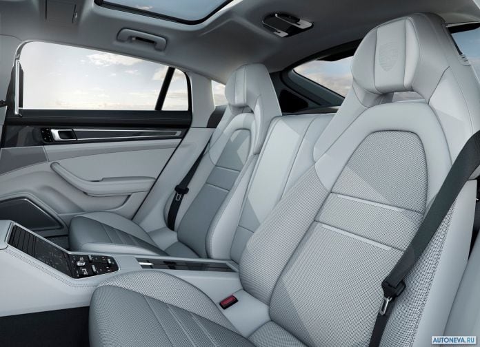 2017 Porsche Panamera Executive - фотография 23 из 28
