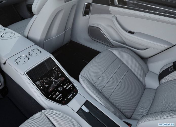 2017 Porsche Panamera Executive - фотография 27 из 28