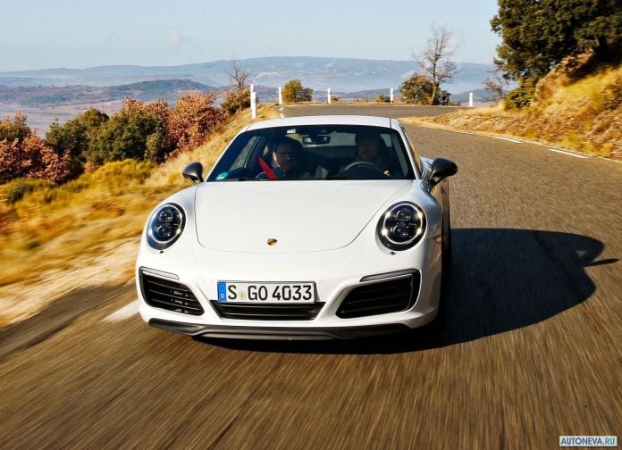 2018 Porsche 911 Carrera T - фотография 78 из 122