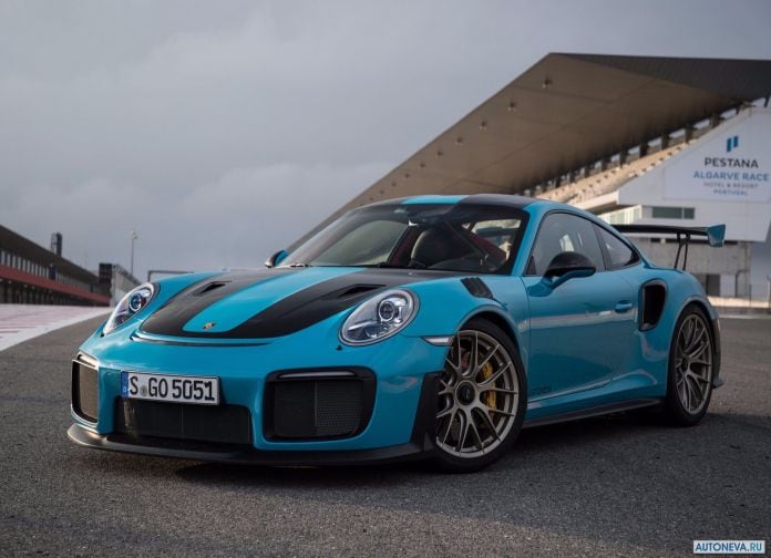 2018 Porsche 911 GT2 RS - фотография 2 из 255