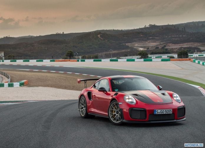 2018 Porsche 911 GT2 RS - фотография 13 из 255
