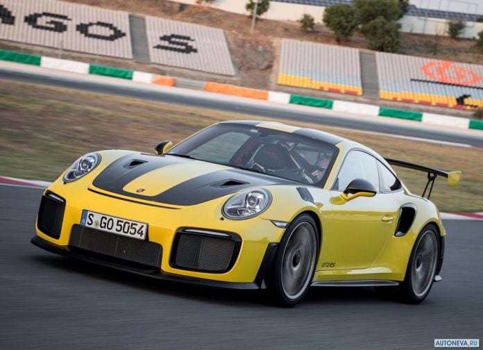 2018 Porsche 911 GT2 RS - фотография 34 из 255