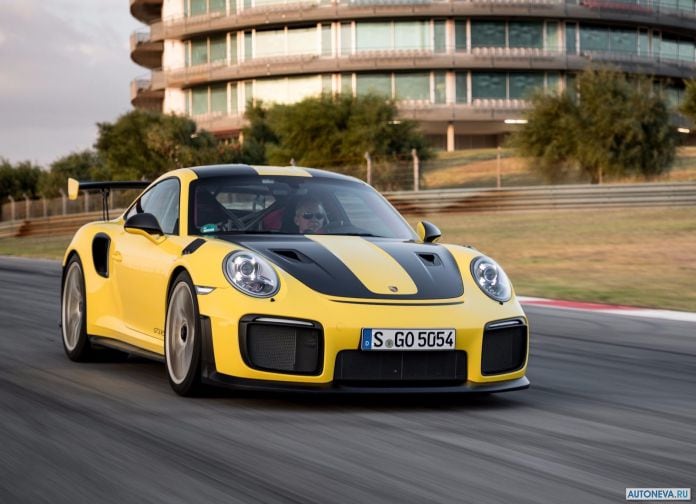 2018 Porsche 911 GT2 RS - фотография 46 из 255