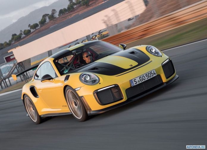 2018 Porsche 911 GT2 RS - фотография 48 из 255
