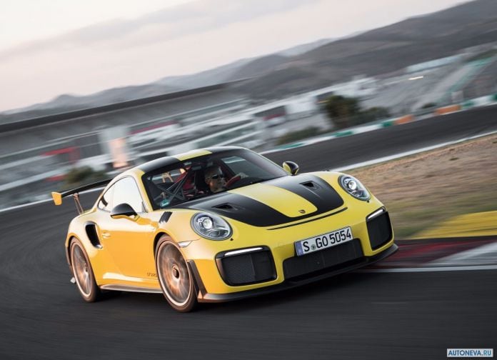2018 Porsche 911 GT2 RS - фотография 49 из 255