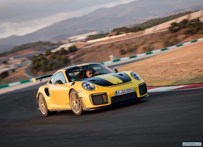 2018 Porsche 911 GT2 RS - фотография 50 из 255