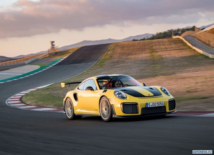 2018 Porsche 911 GT2 RS - фотография 51 из 255