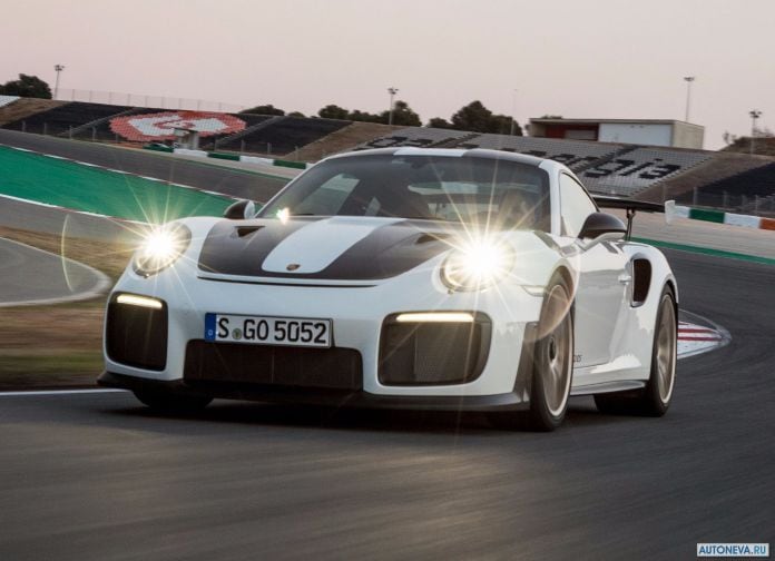 2018 Porsche 911 GT2 RS - фотография 52 из 255