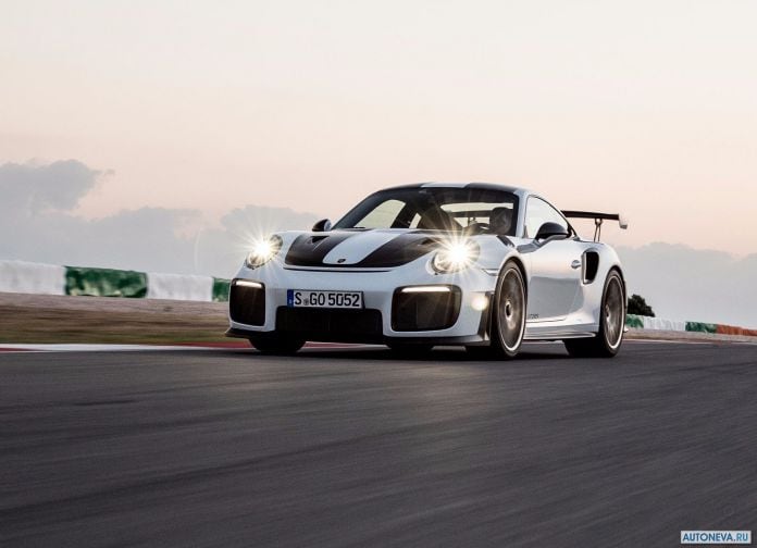 2018 Porsche 911 GT2 RS - фотография 60 из 255