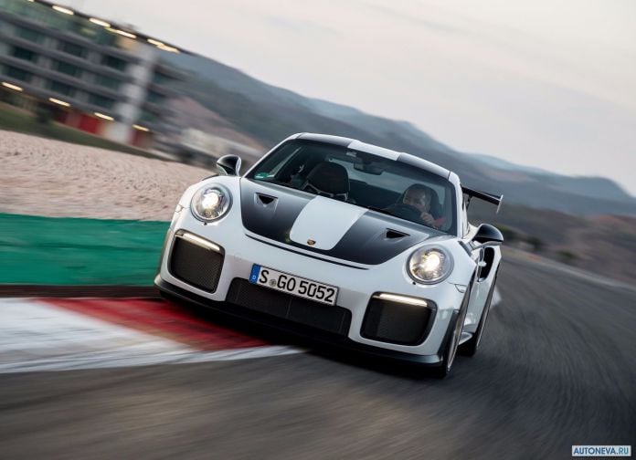 2018 Porsche 911 GT2 RS - фотография 63 из 255