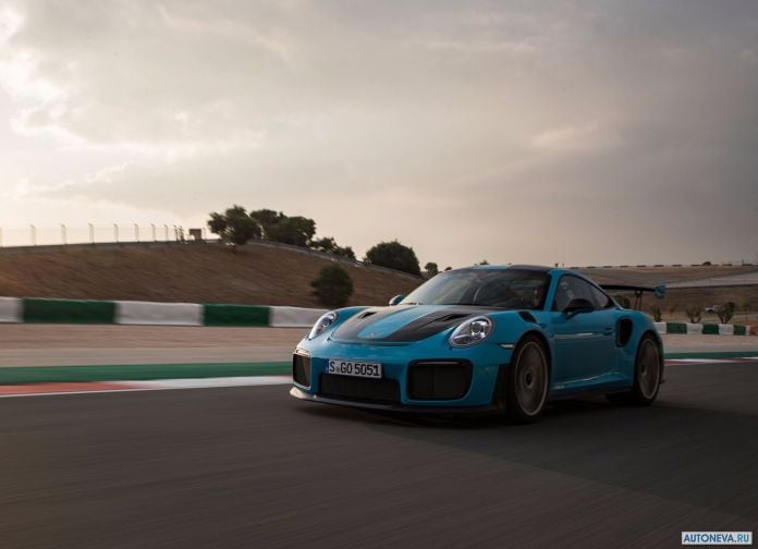2018 Porsche 911 GT2 RS - фотография 72 из 255