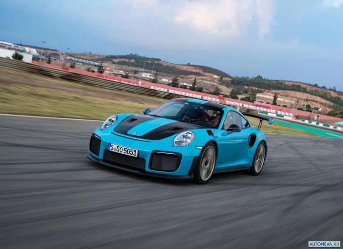 2018 Porsche 911 GT2 RS - фотография 82 из 255