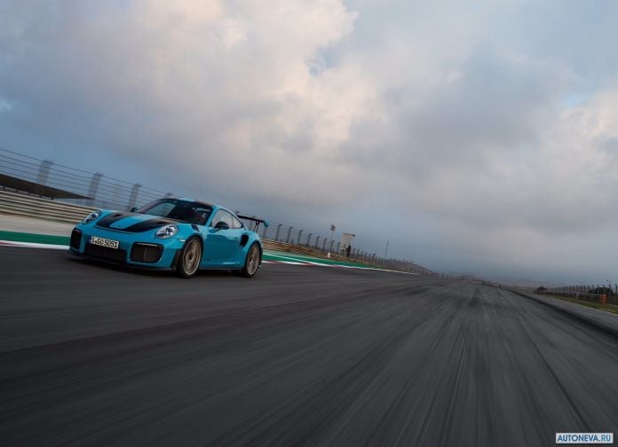 2018 Porsche 911 GT2 RS - фотография 88 из 255