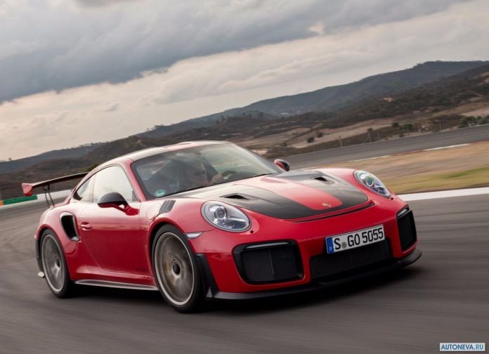 2018 Porsche 911 GT2 RS - фотография 94 из 255