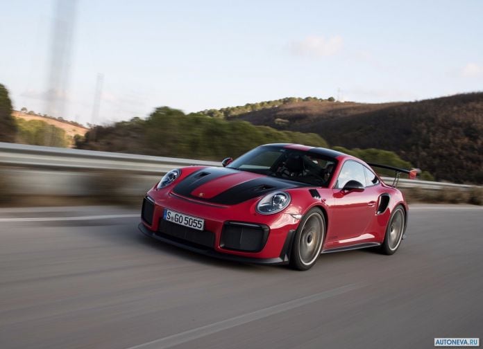 2018 Porsche 911 GT2 RS - фотография 110 из 255