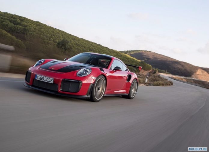 2018 Porsche 911 GT2 RS - фотография 112 из 255