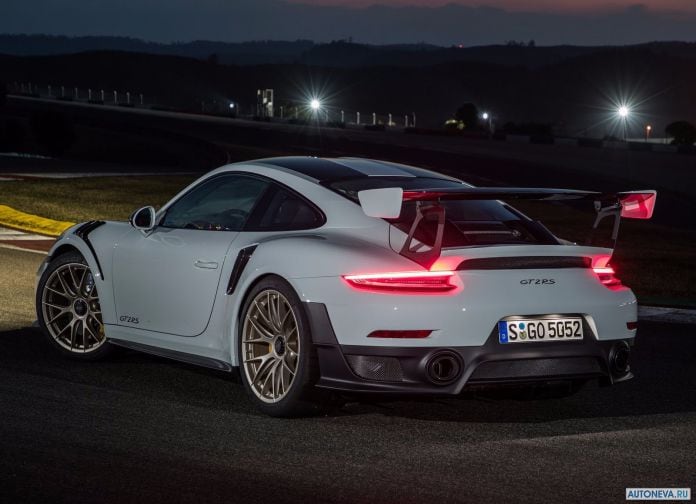 2018 Porsche 911 GT2 RS - фотография 124 из 255