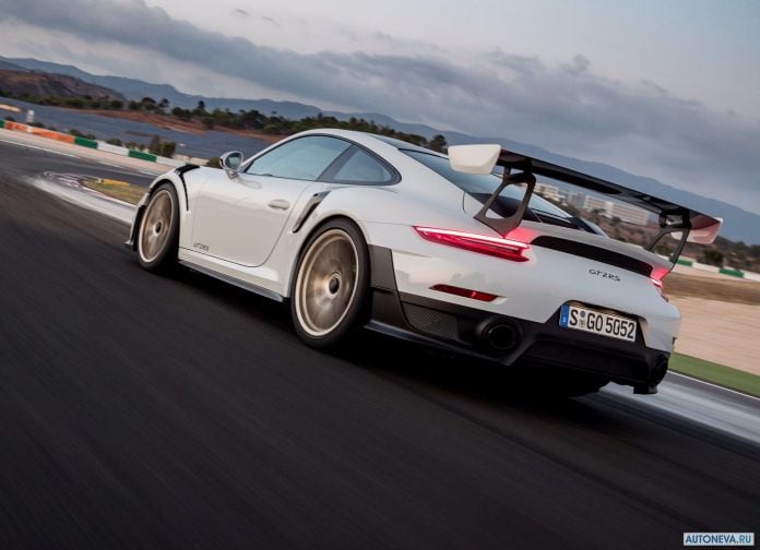 2018 Porsche 911 GT2 RS - фотография 131 из 255