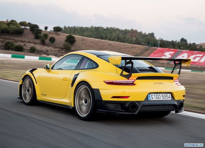 2018 Porsche 911 GT2 RS - фотография 139 из 255