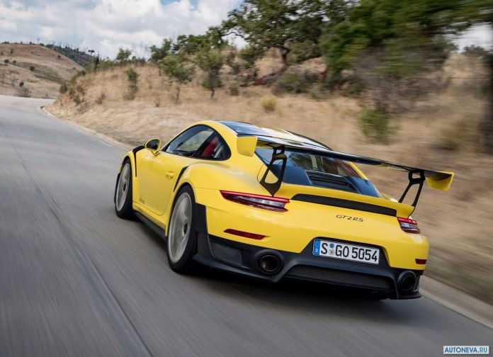 2018 Porsche 911 GT2 RS - фотография 142 из 255