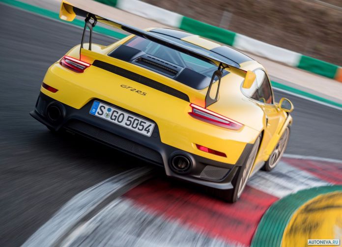 2018 Porsche 911 GT2 RS - фотография 145 из 255